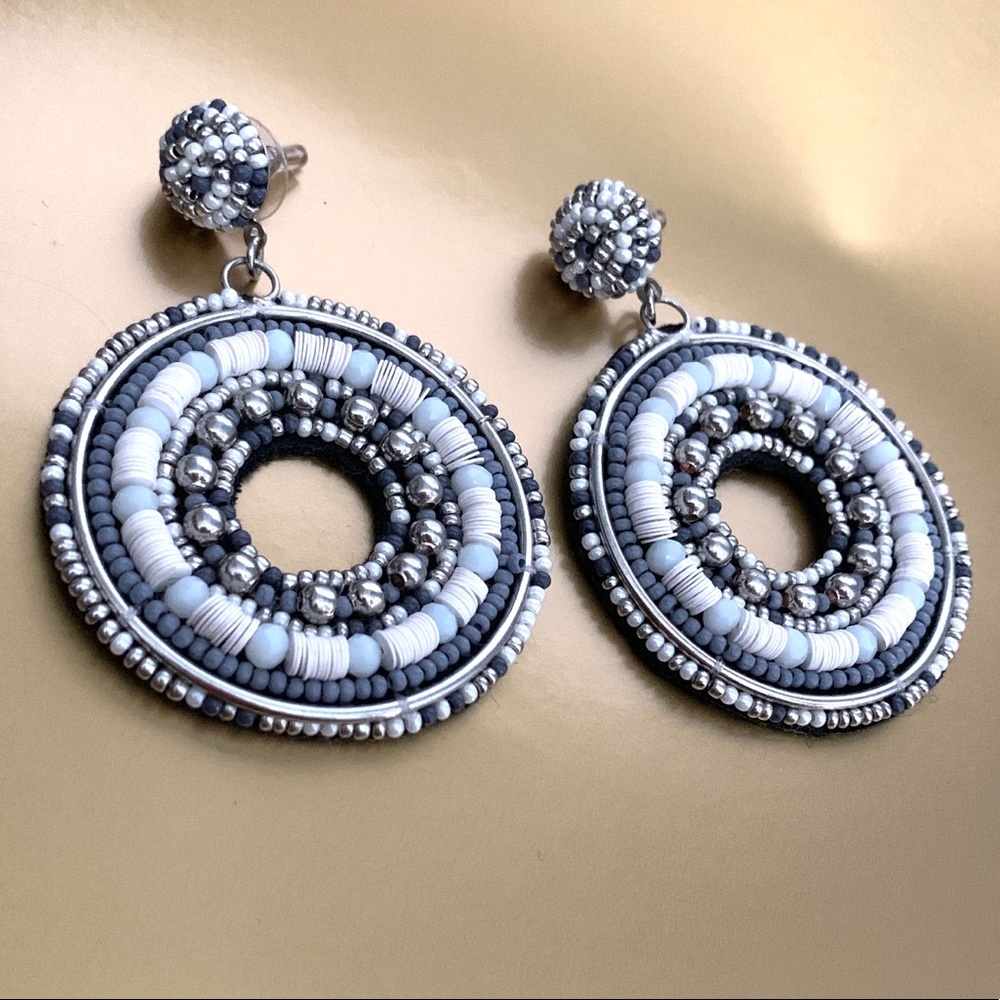 NEW Stunning Gray Silver Blue Ivory Beaded Post Back Earrings NEW NWT